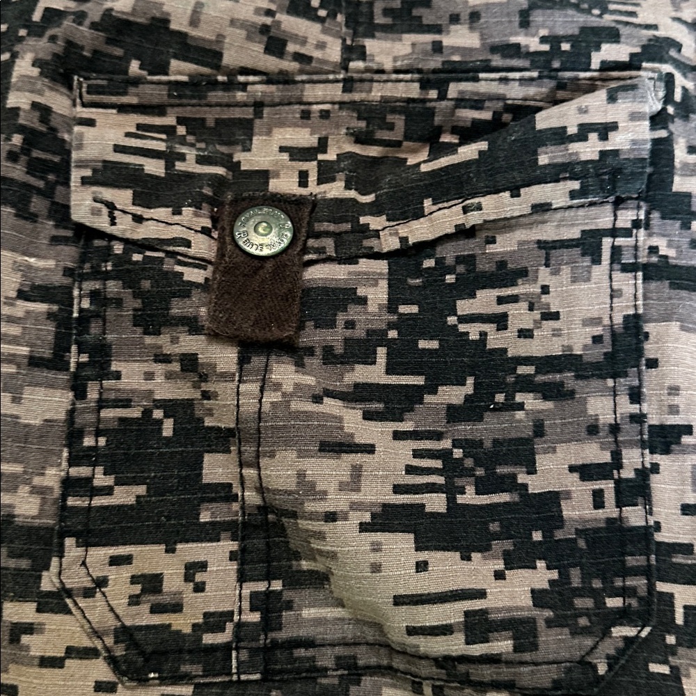 Royal Blue Digital Camo Cargo Shorts - Picture 7 of 9